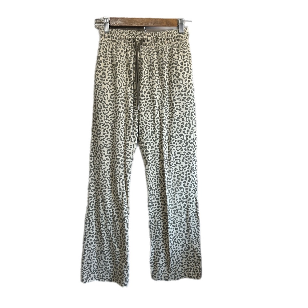 Zoe + Liv‎ Pajama Pants Womens XS Tan Grey Leopard Animal Print Excellent Lounge